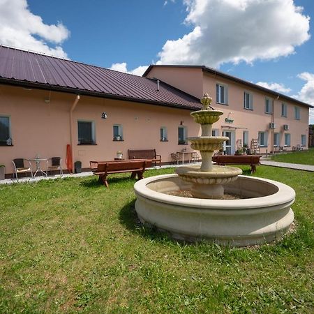 Pension V lukách Dlouhá Ves Exterior foto