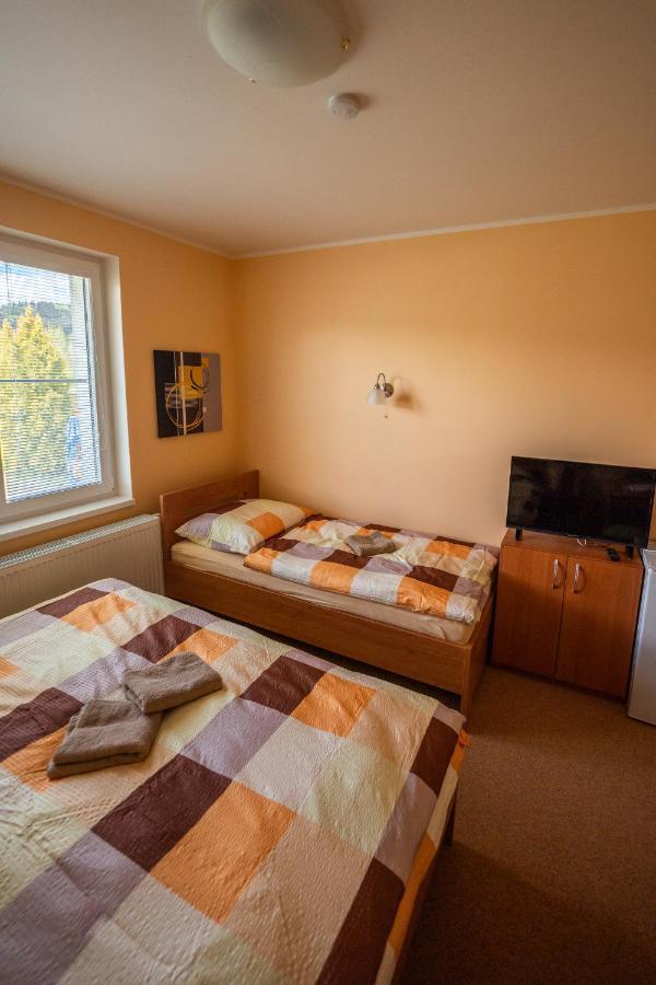 Pension V lukách Dlouhá Ves Exterior foto