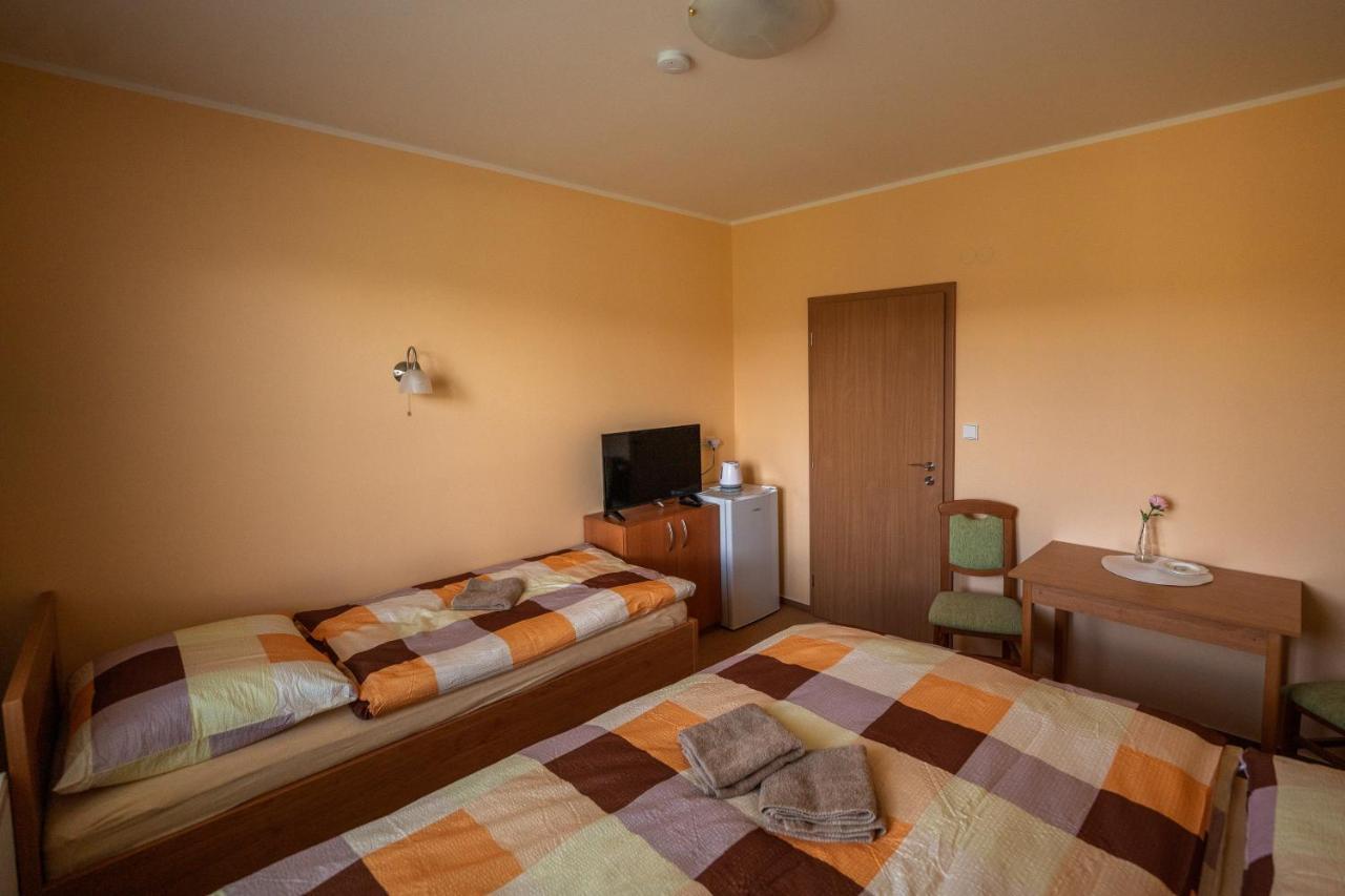 Pension V lukách Dlouhá Ves Exterior foto